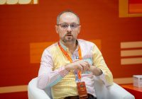 كاتب السيناريو محمد عبدالمالك: تركت الطب واخترت الكتابة كاتب السيناريو محمد عبدالمالك: تركت الطب واخترت الكتابة