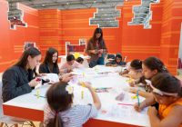 الأطفال يحوّلون لوحات تاريخية إلى فنّ حديث “ثلاثي الأبعاد” الأطفال يحوّلون لوحات تاريخية إلى فنّ حديث “ثلاثي الأبعاد”