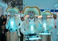 الطبول تأخذ جمهور الشارقة الدولي للكتاب إلى عالم الأساطير والخيال الطبول تأخذ جمهور الشارقة الدولي للكتاب إلى عالم الأساطير والخيال