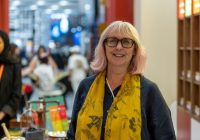 ”صيدلية الشعر”.. التشافي بالكلمات في “الشارقة الدولي للكتاب” ”صيدلية الشعر”.. التشافي بالكلمات في “الشارقة الدولي للكتاب”