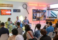 مؤلف مسلسل “هاوس” وكاتب رواية “الظلام” يكشفان أسرار تحويل الرواية إلى شاشة السينما والتلفزيون مؤلف مسلسل “هاوس” وكاتب رواية “الظلام” يكشفان أسرار تحويل الرواية إلى شاشة السينما والتلفزيون